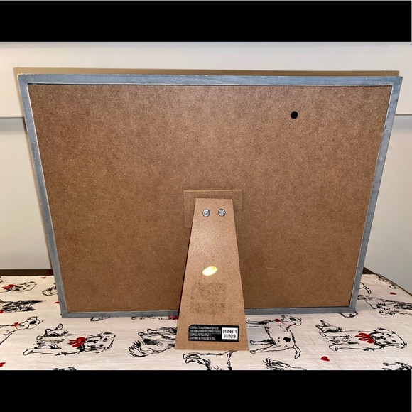 SOLD NWT Kirkland’s Wooden Dog Picture Frame - Picture 3 of 3